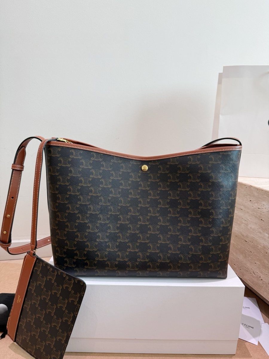 Celine Handbag 211