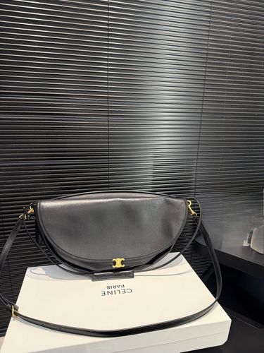 Celine Handbag 367