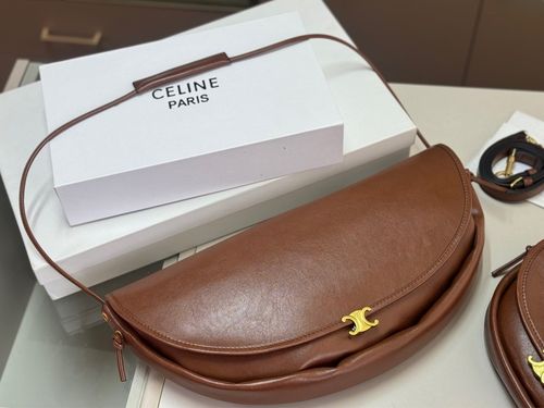 Celine Handbag 462