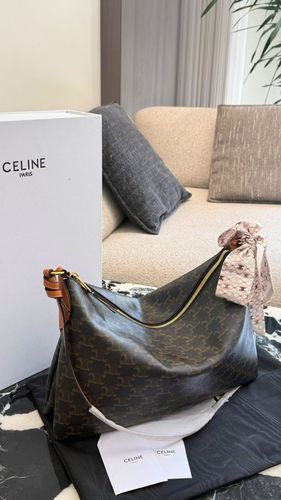 Celine Handbag 541