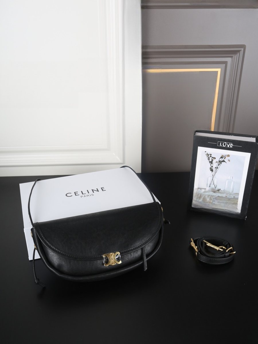 Celine Handbag 772