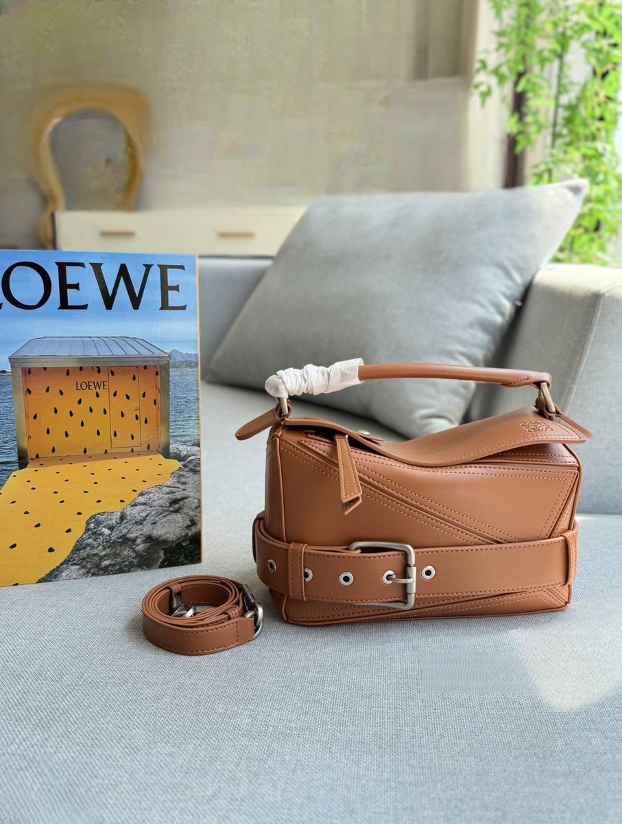 Loewe Handbag 020