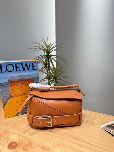 Loewe Handbag 021