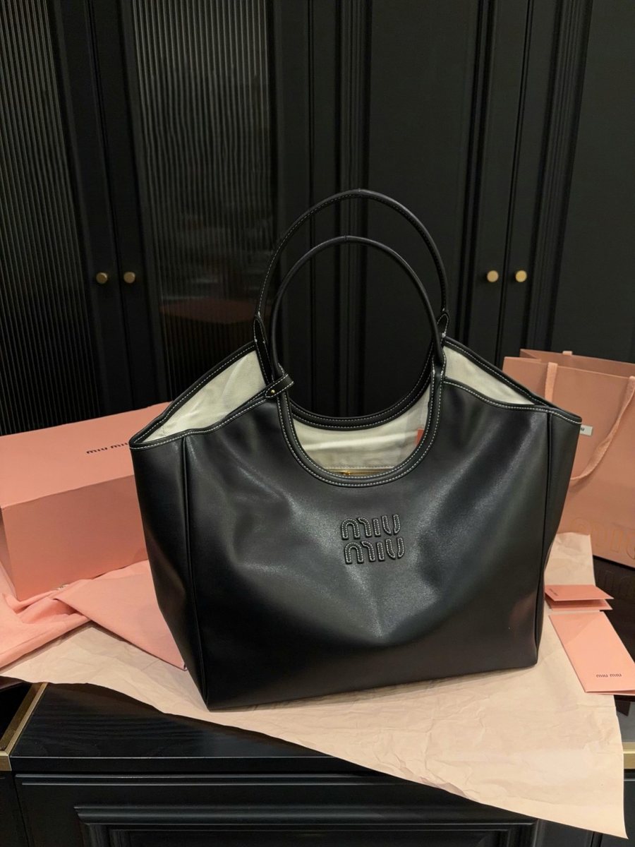 Miu Miu Handbag 027