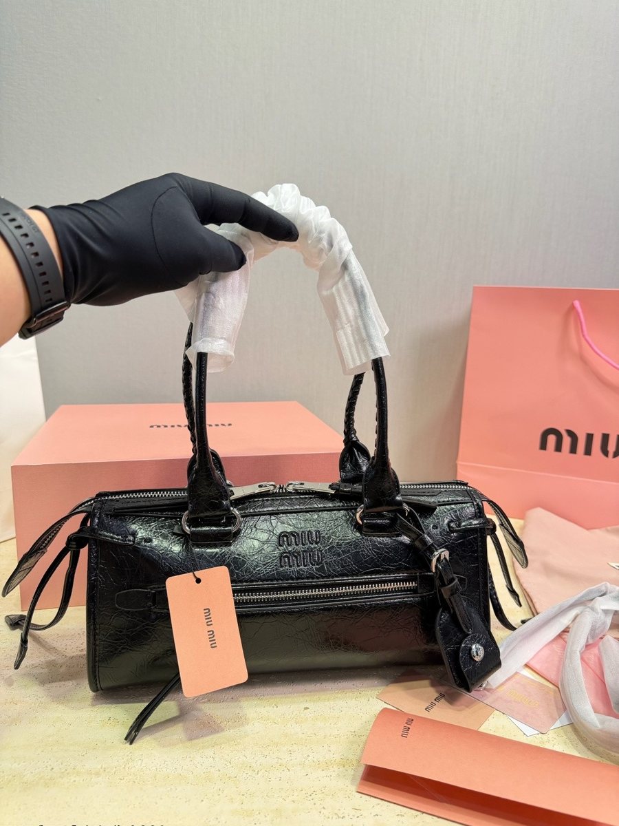 Miu Miu Handbag 081