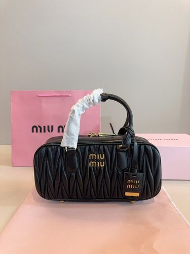 Miu Miu Handbag 091