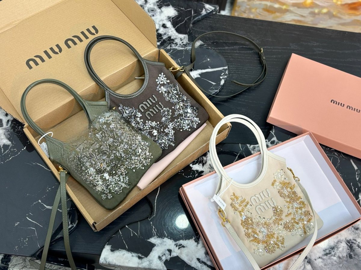 Miu Miu Handbag 280