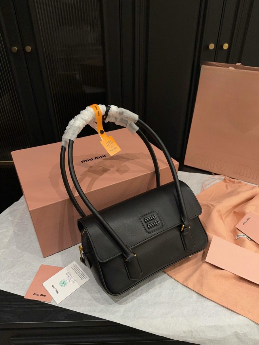 Miu Miu Handbag 362