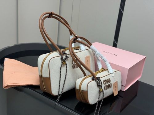 Miu Miu Handbag 381