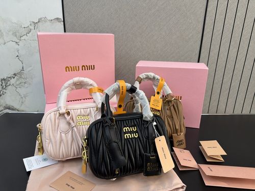 Miu Miu Handbag 382