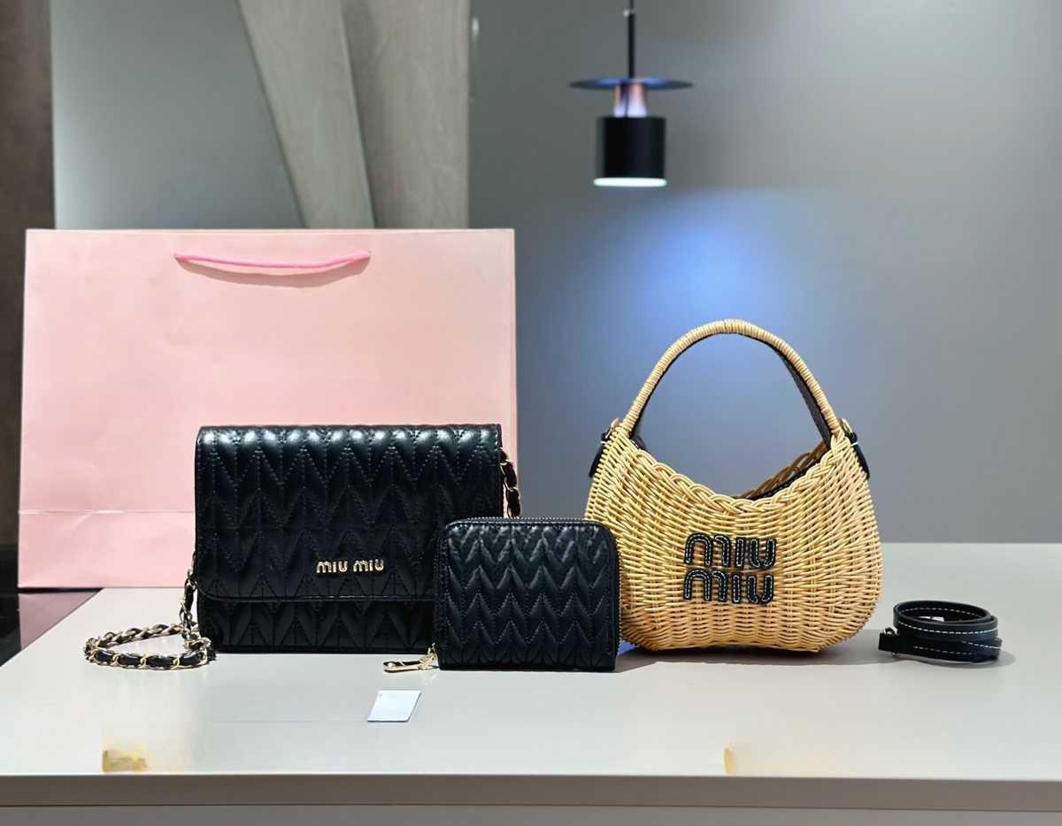 Miu Miu Handbag 409