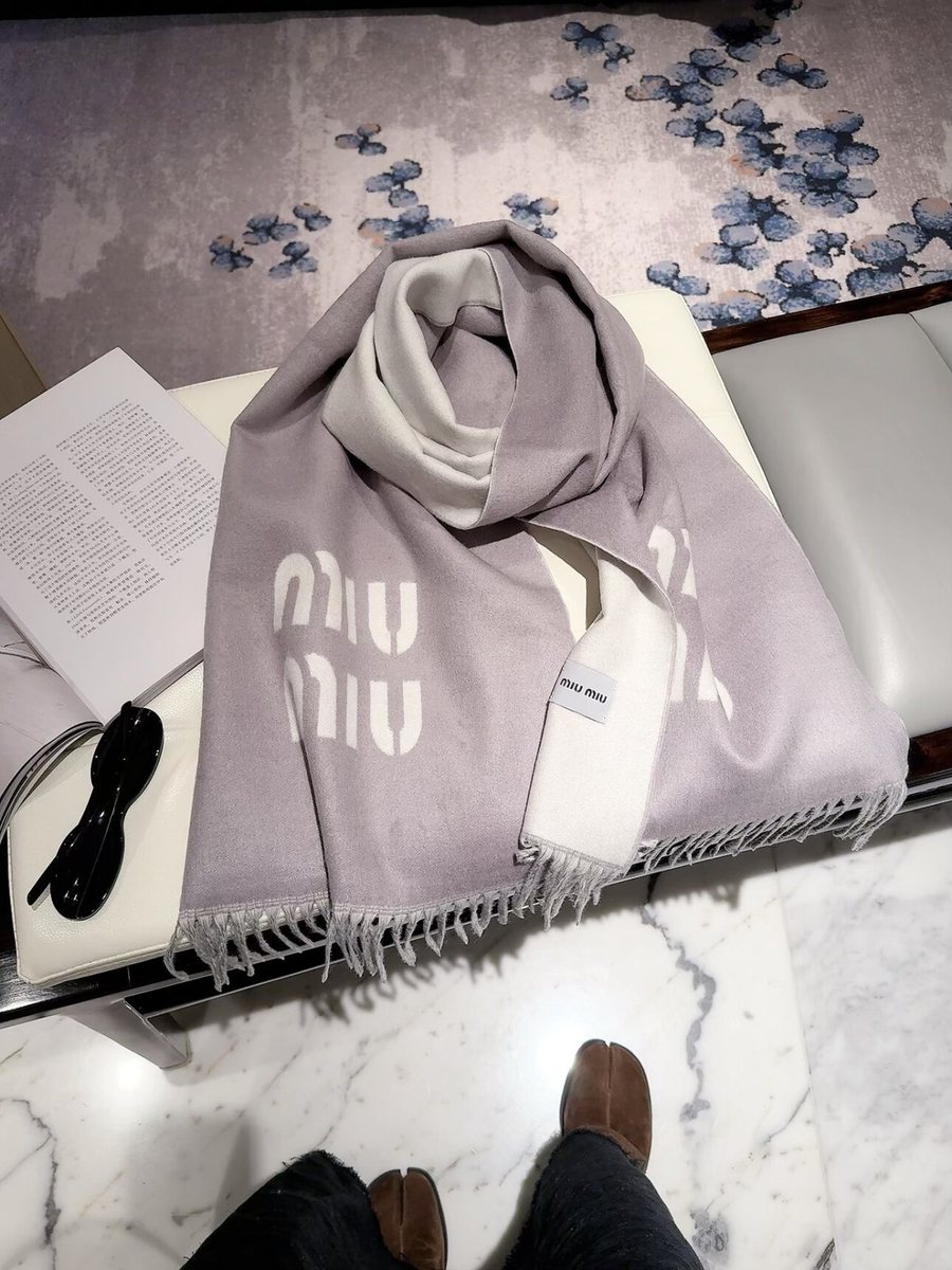 Scarf 008