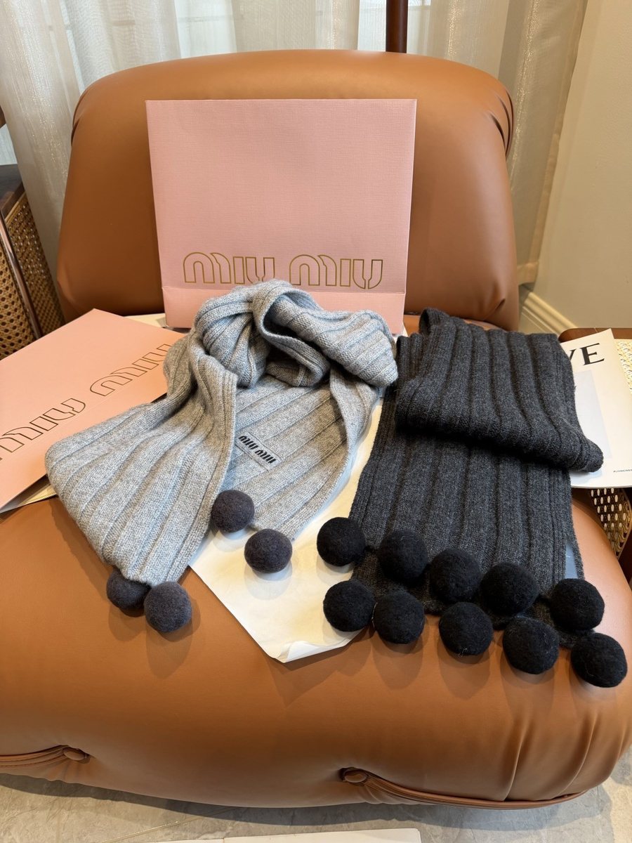 Scarf 009