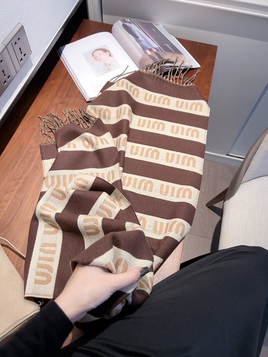 Scarf 012