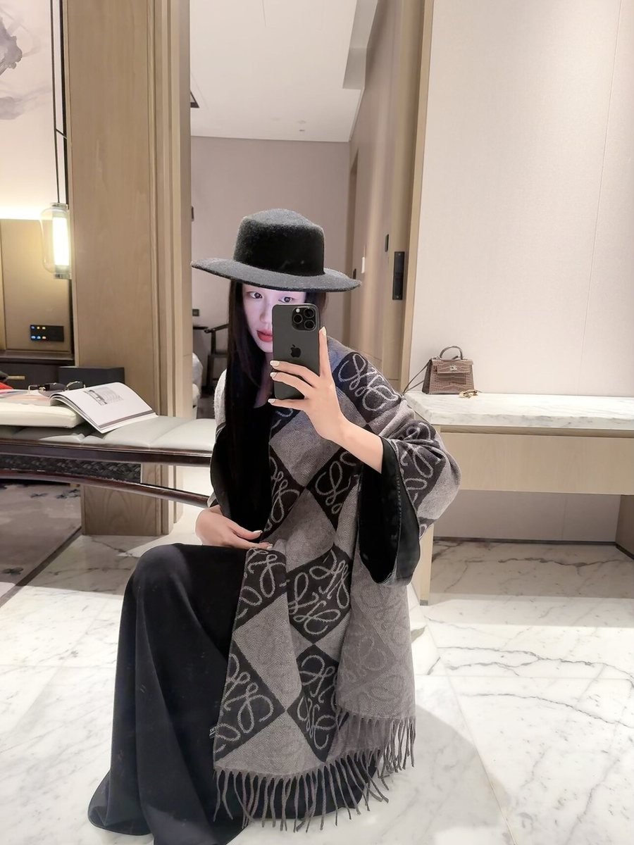 Scarf 048