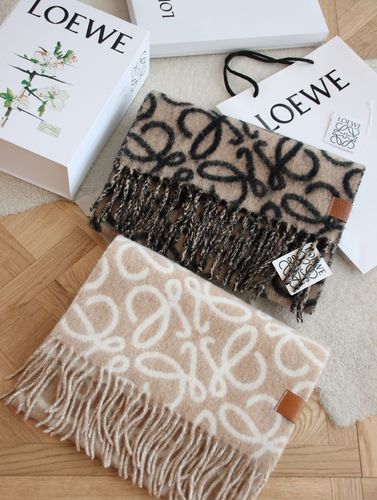 Scarf 057