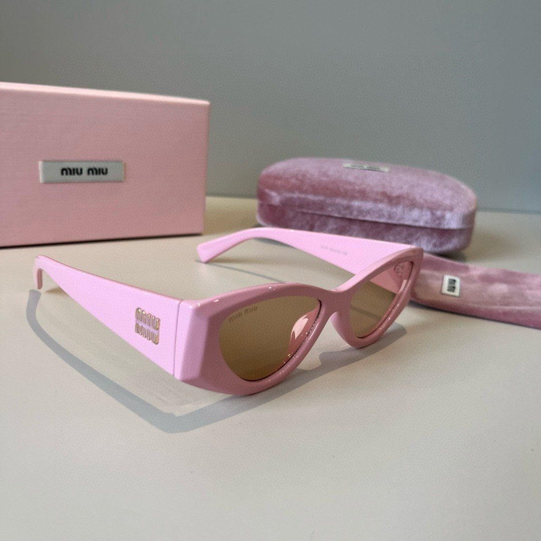 Sunglasses 028
