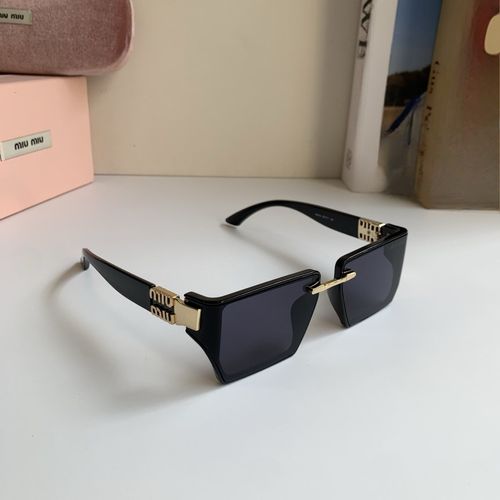 Sunglasses 077