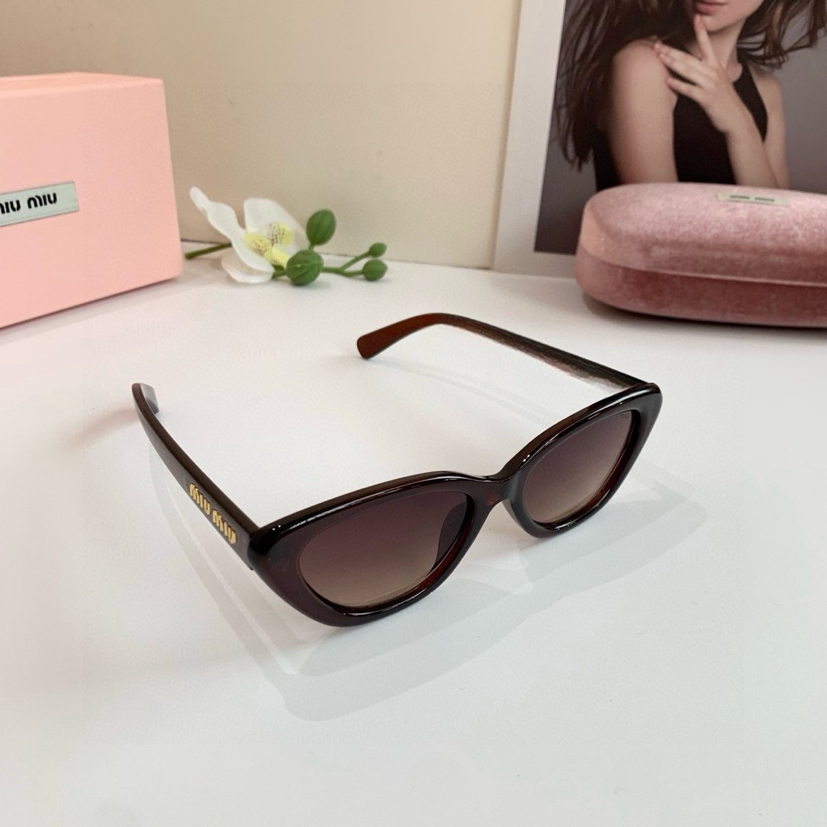 Sunglasses 093