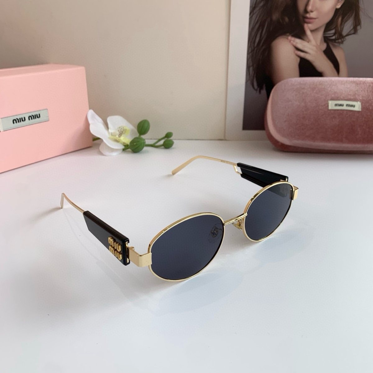 Sunglasses 122