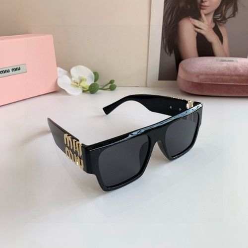 Sunglasses 126