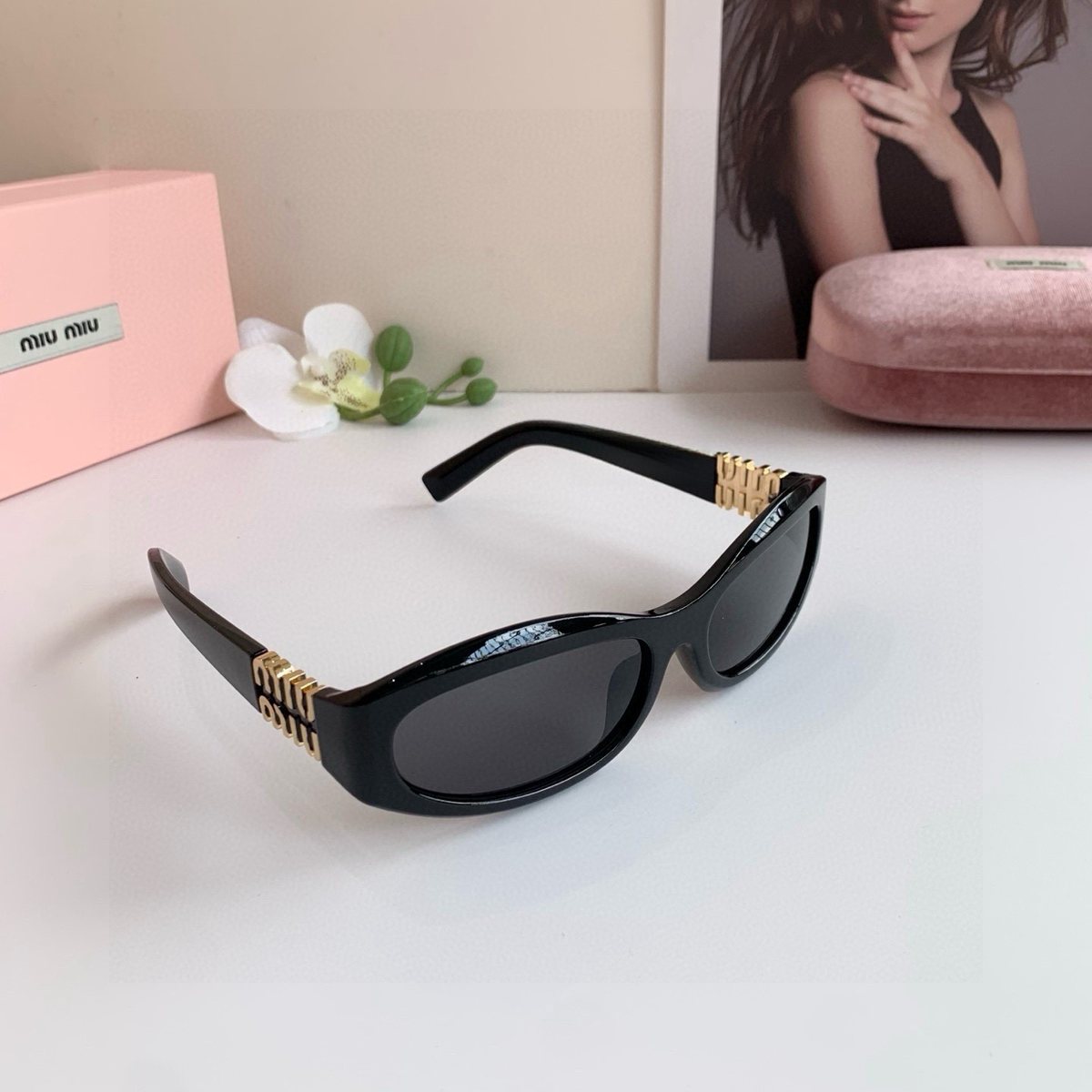 Sunglasses 135