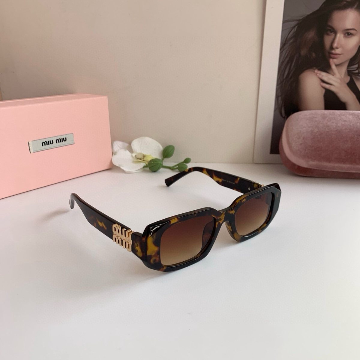 Sunglasses 141