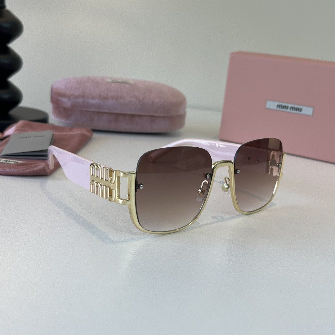 Sunglasses 142