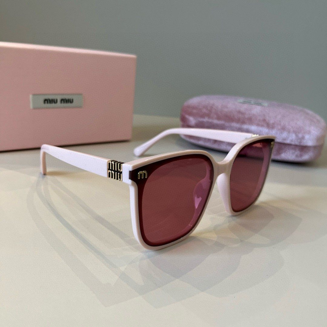 Sunglasses 172
