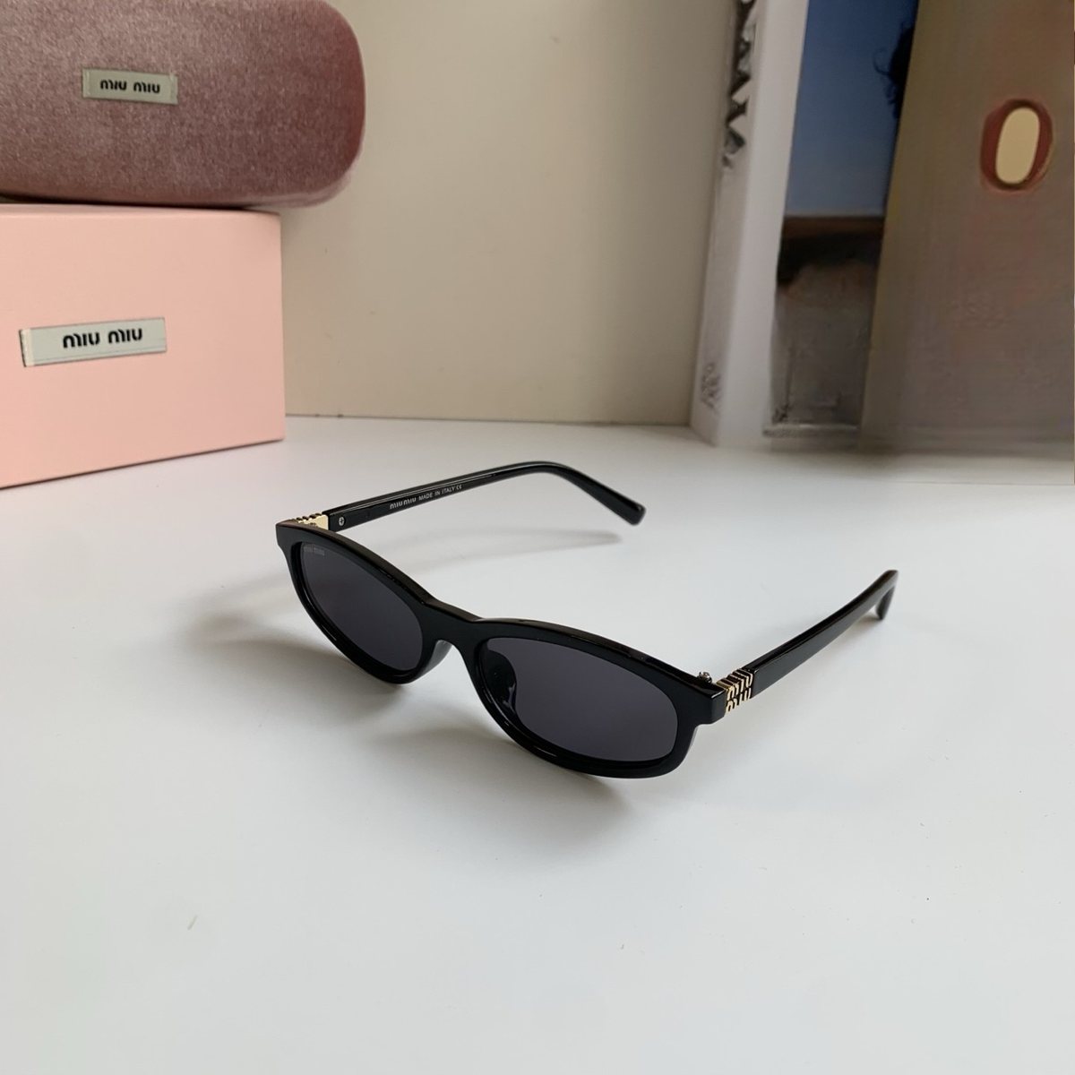Sunglasses 179
