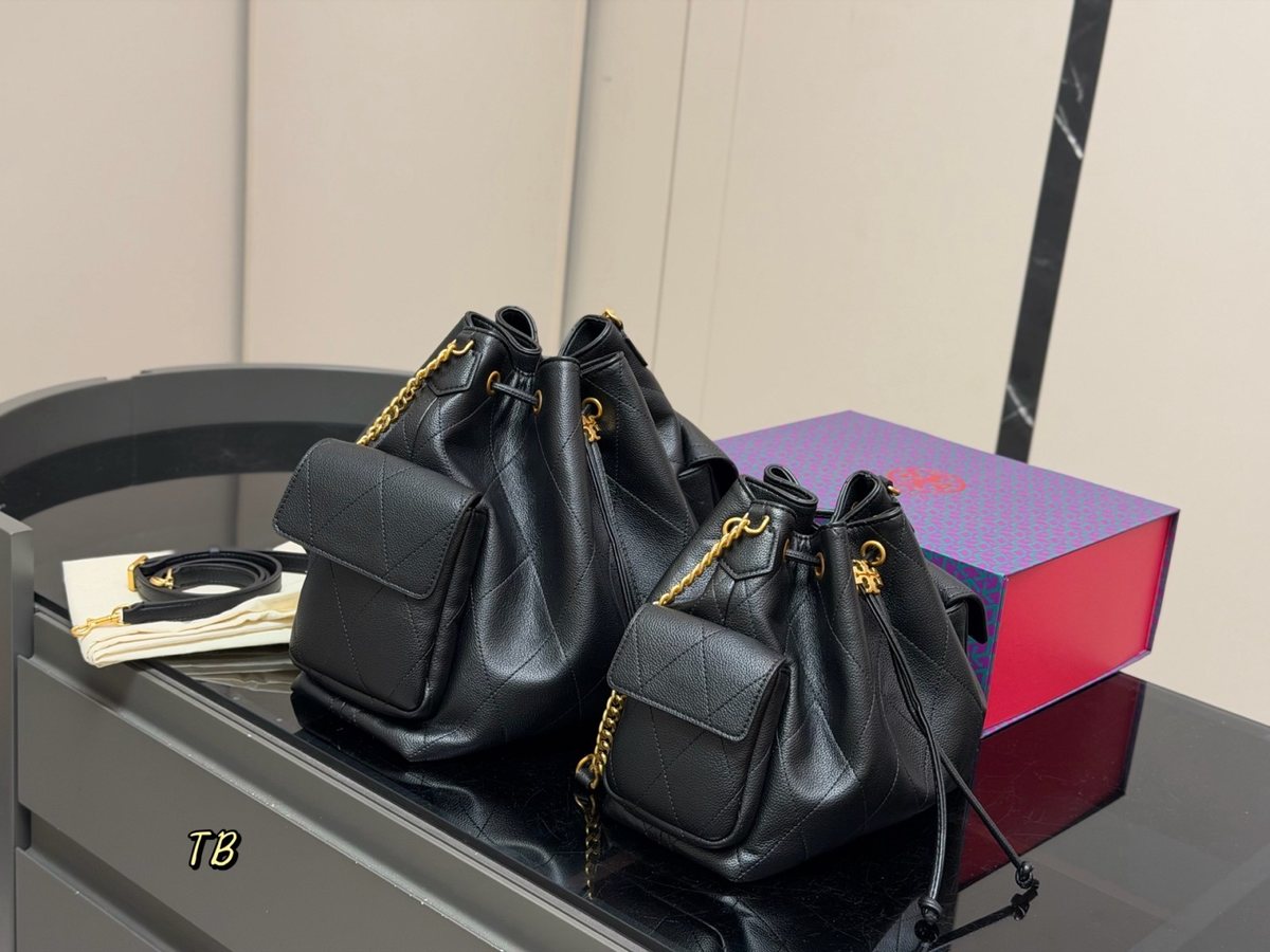 Tory Burch Handbag 050