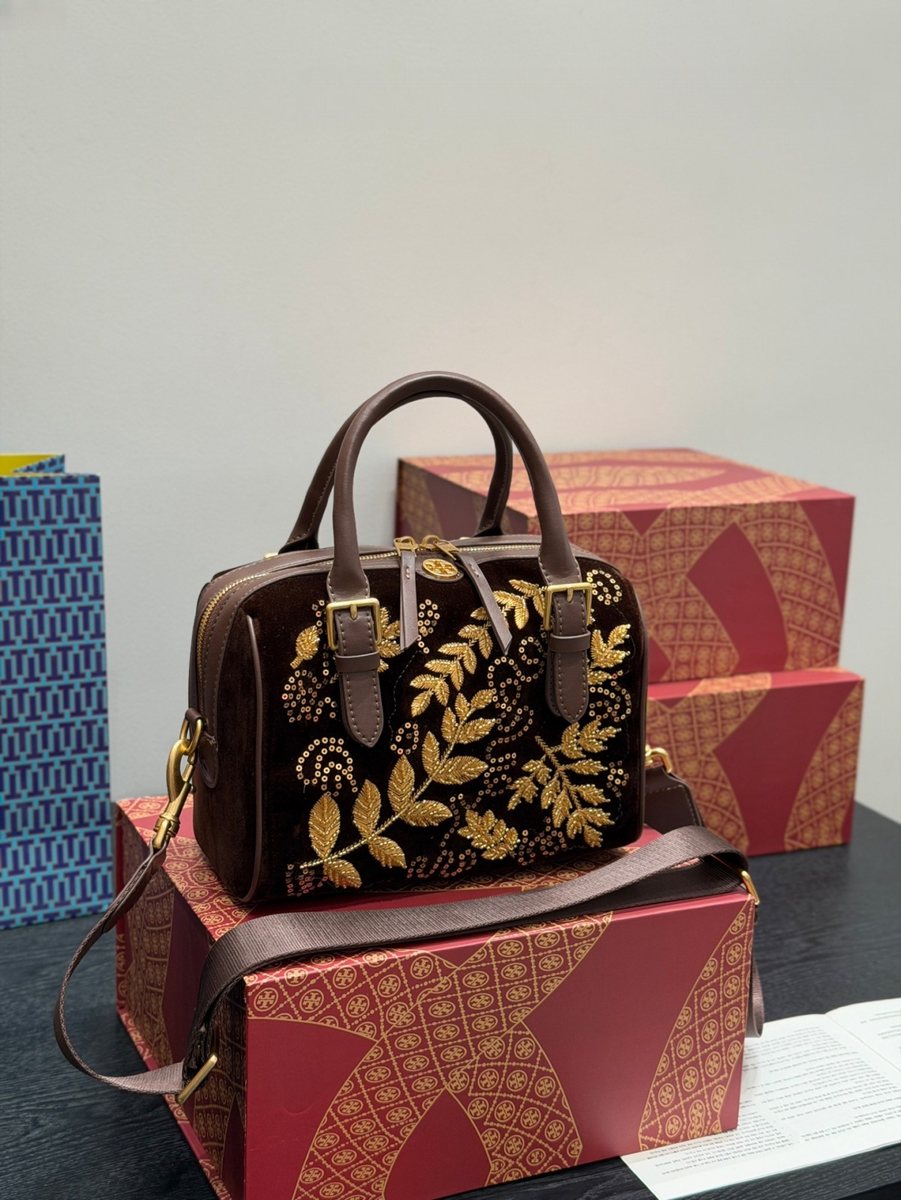 Tory Burch Handbag 056