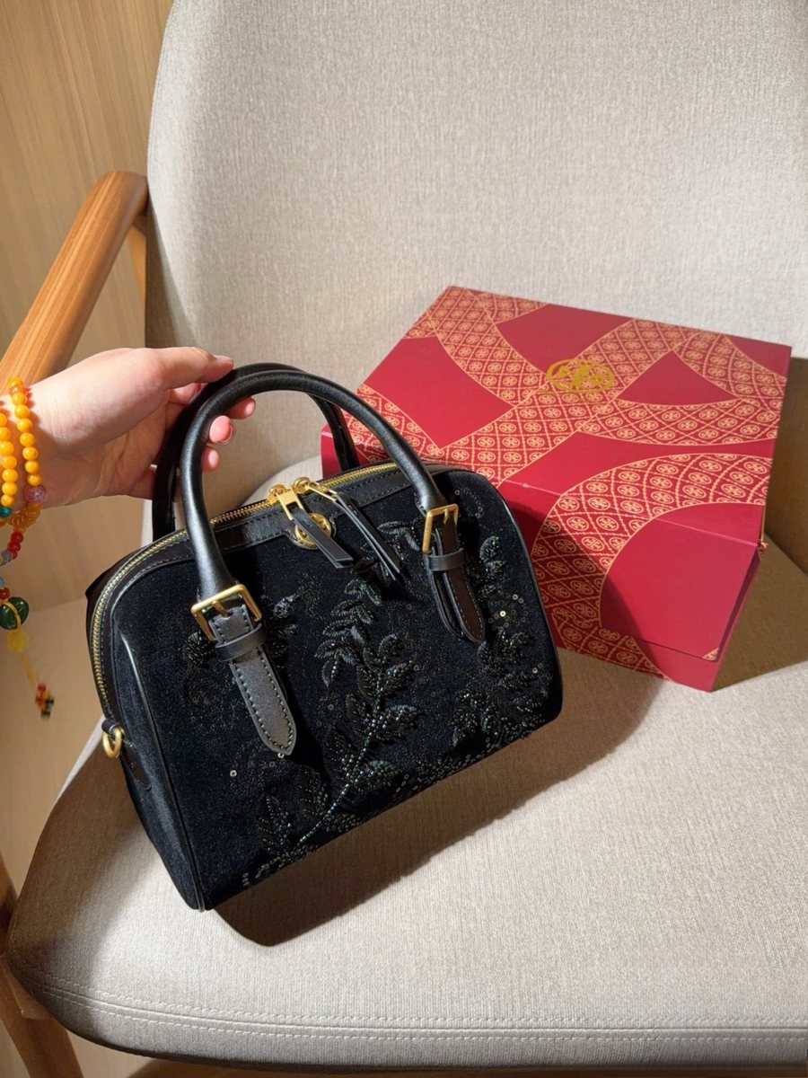 Tory Burch Handbag 064