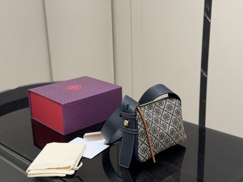 Tory Burch Handbag 123
