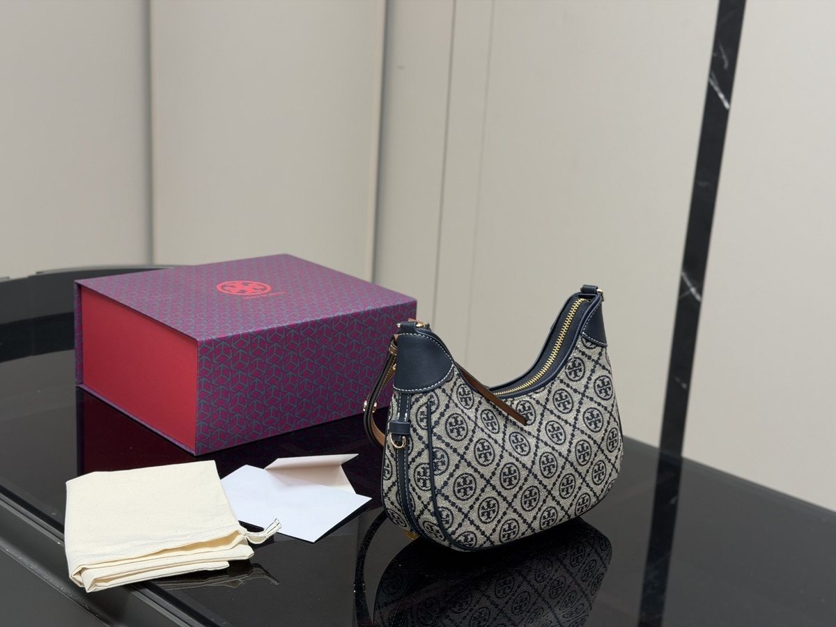 Tory Burch Handbag 131