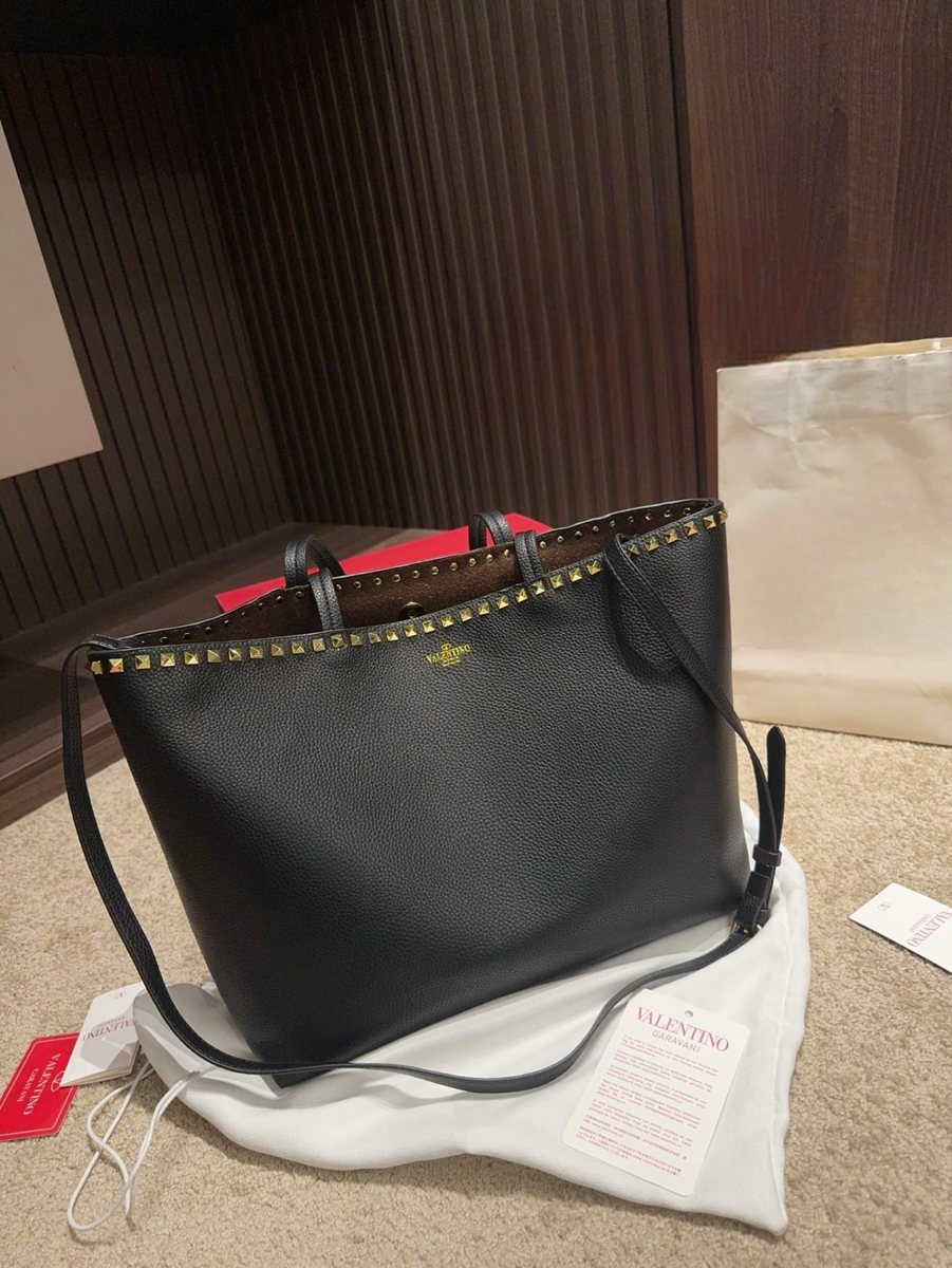 Valentino Handbag 036