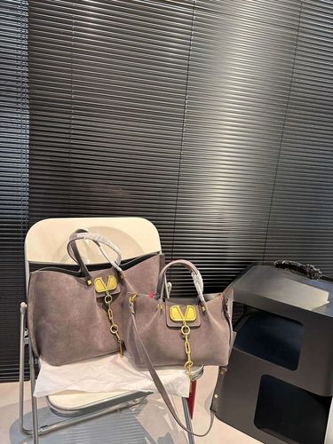 Valentino Handbag 083