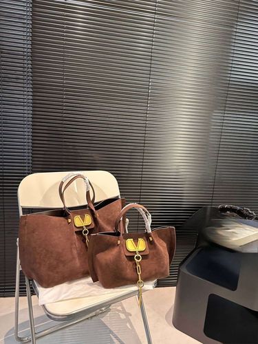 Valentino Handbag 086