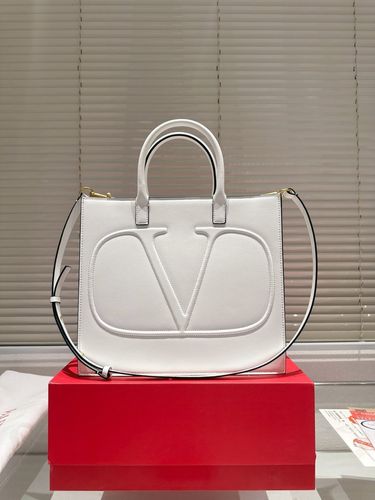 Valentino Handbag 090
