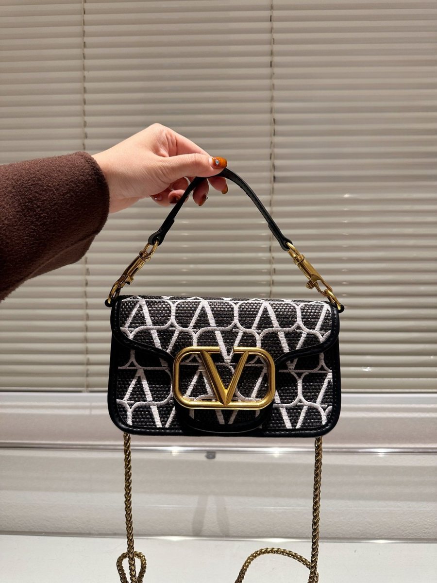 Valentino Handbag 106